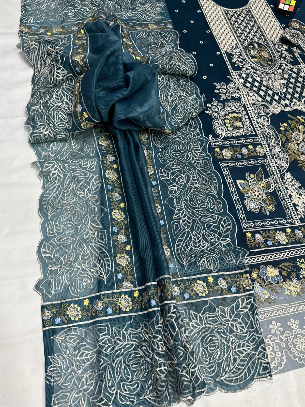 Mahnur collection
